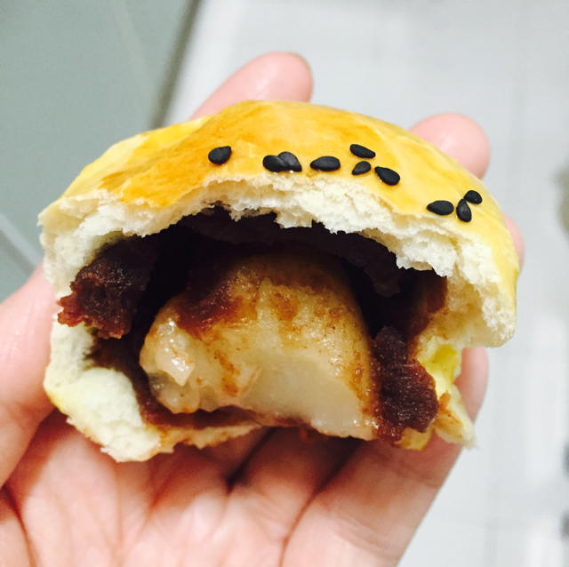 麻薯豆沙餐包