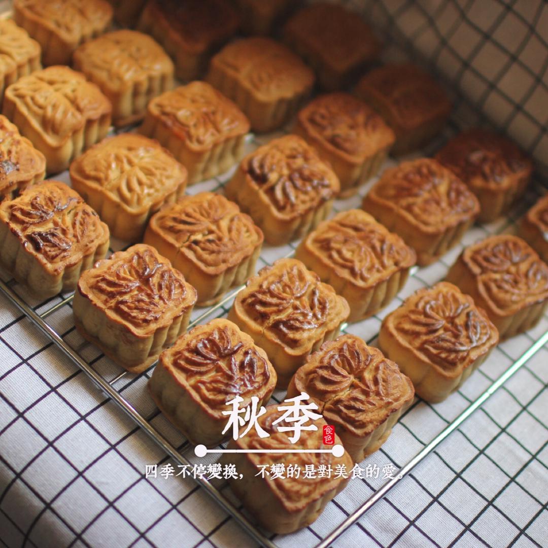 广式月饼——蛋黄莲蓉月饼