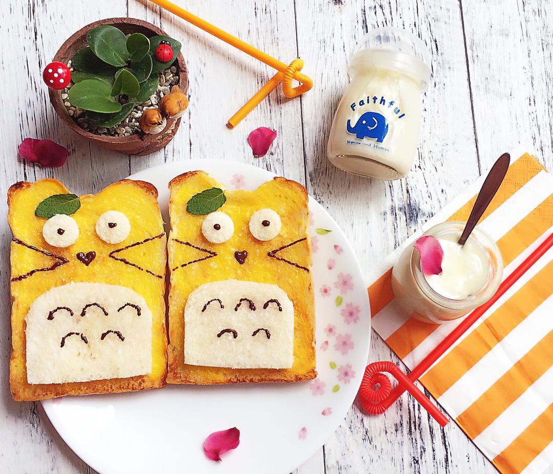 萌到炸裂的龙猫披萨