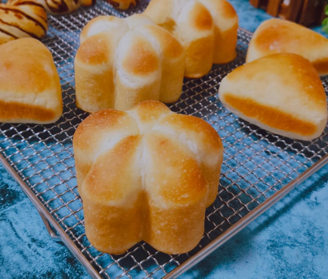 纯奶手撕吐司的做法 步骤1