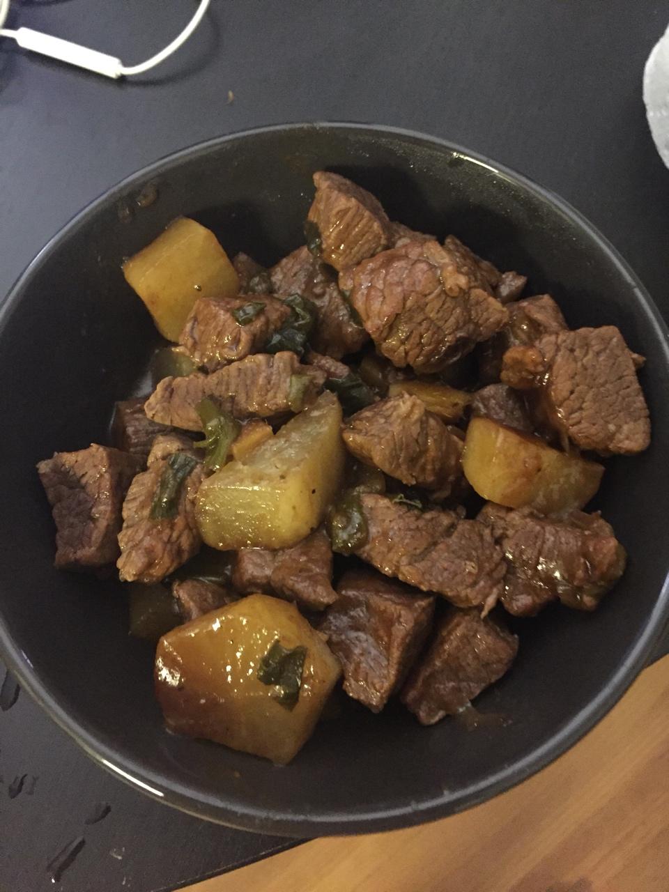 牛肉萝卜煲