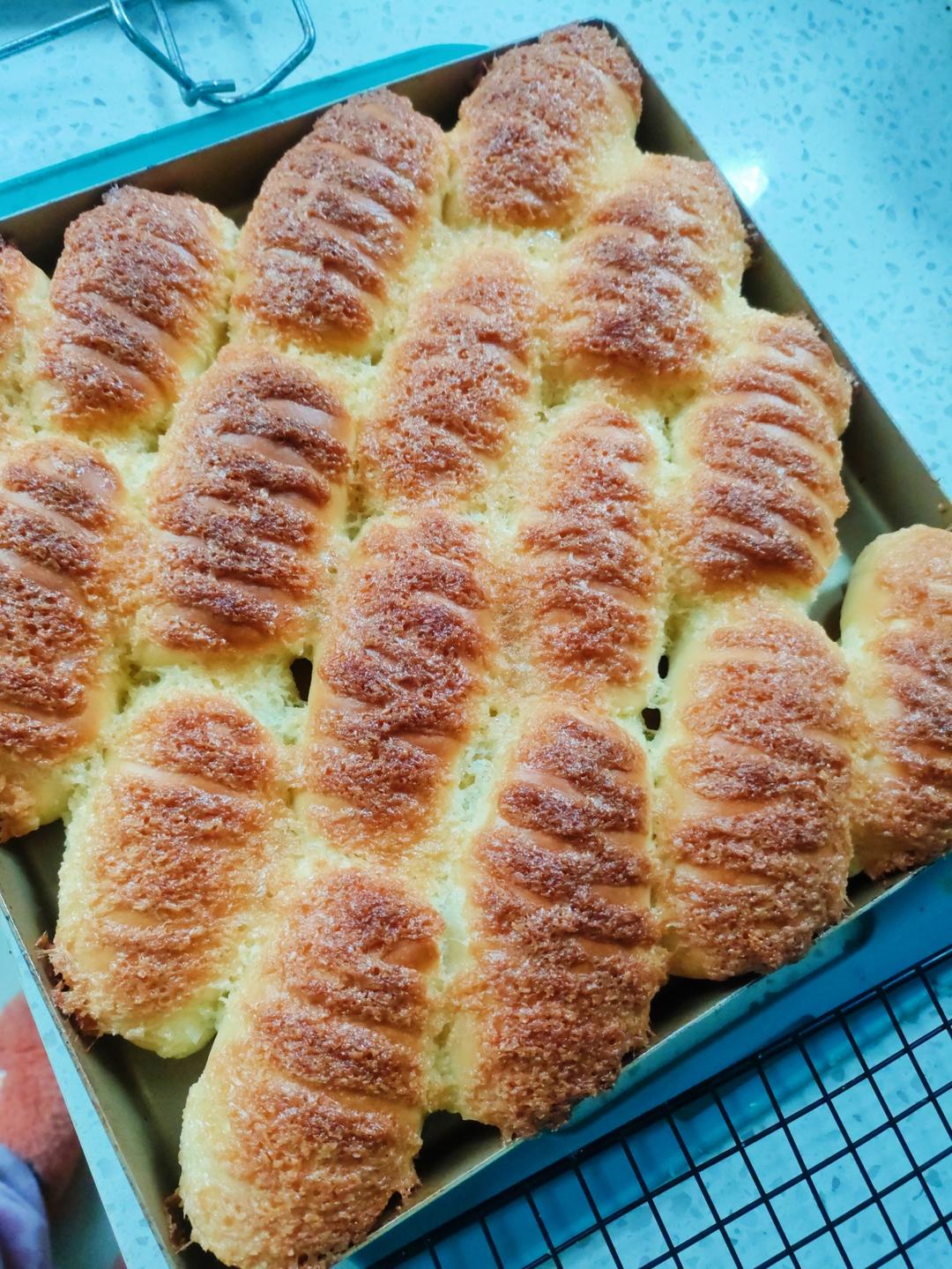 椰蓉面包这么做，不出油松软又好吃，是我理想中餐包的样子！