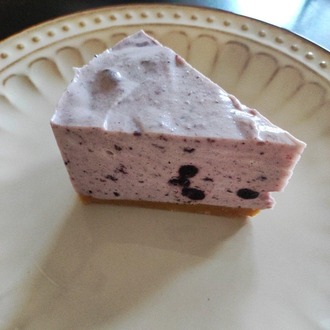 蓝莓慕斯蛋糕