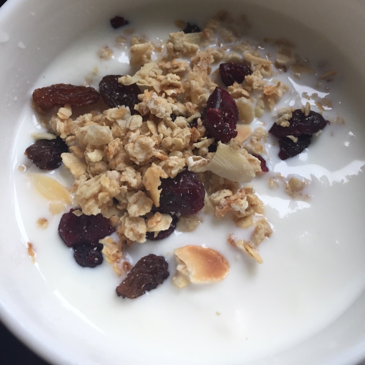 Today's breakfast 格兰诺拉脆麦片
