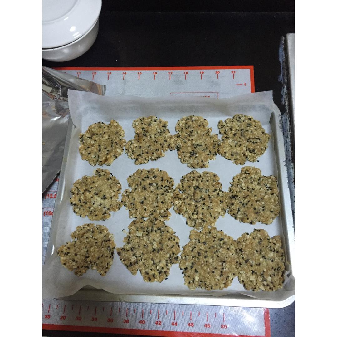 素食:有机燕麦芝麻大饼干