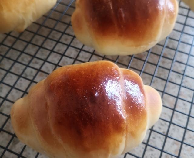 黄油卷小餐包（Butter Roll）