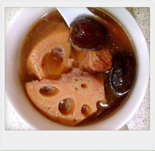 红枣排骨藕汤的做法