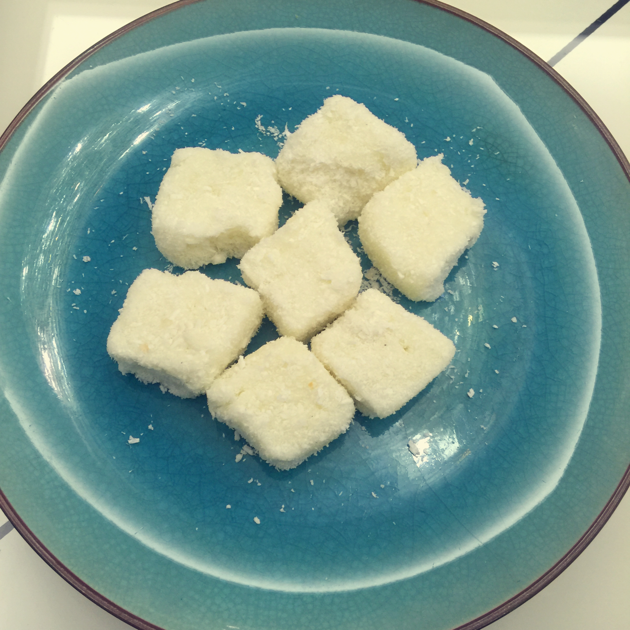 完胜85度C牛奶椰丝小方