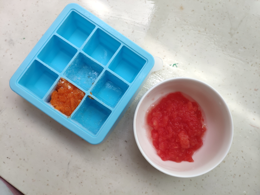 番茄胡萝卜面条（宝宝辅食）的做法 步骤4