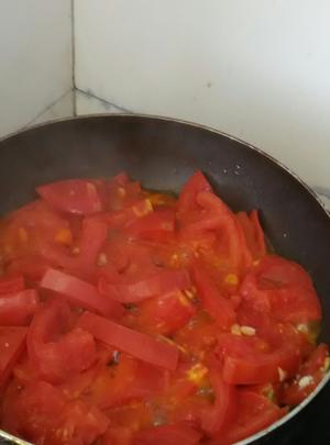 招牌西红柿炒茄子的做法 步骤2