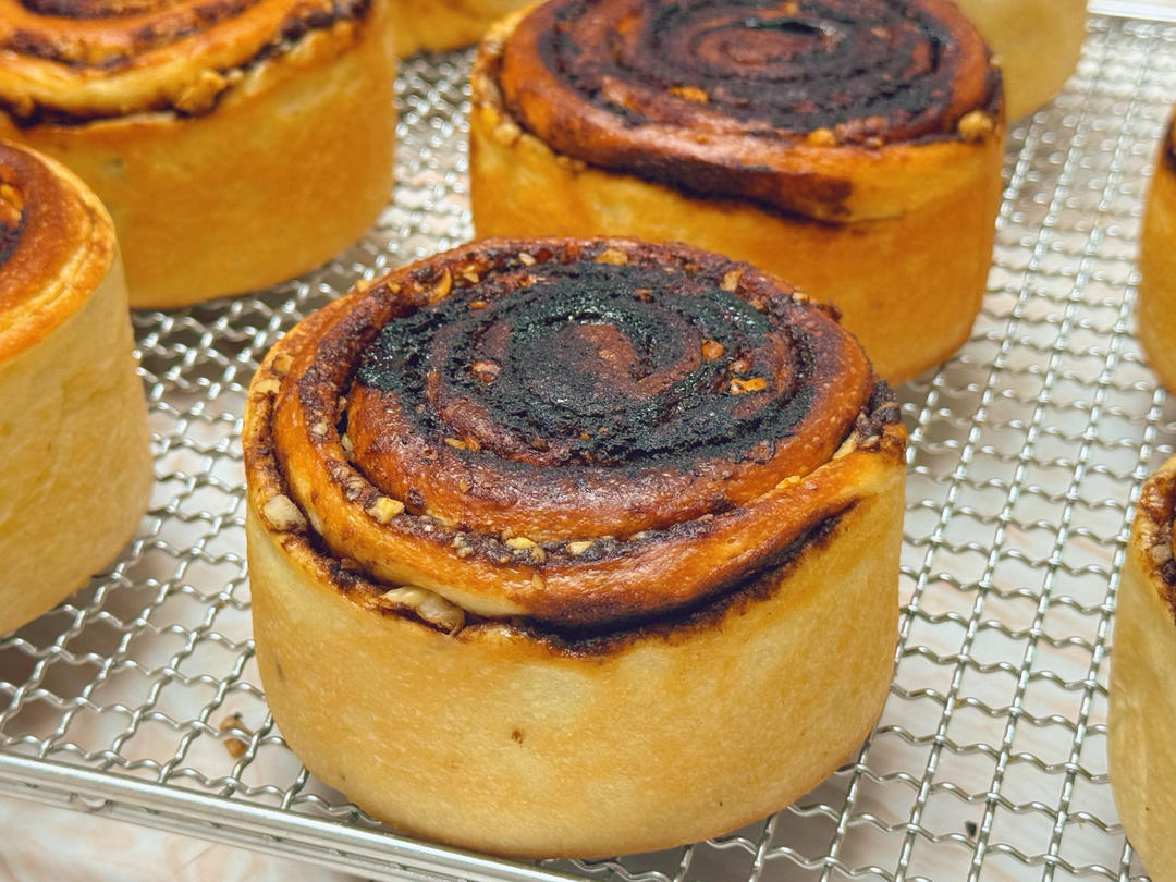 好吃！爱吃！香气浓郁热烈的布里欧修肉桂卷