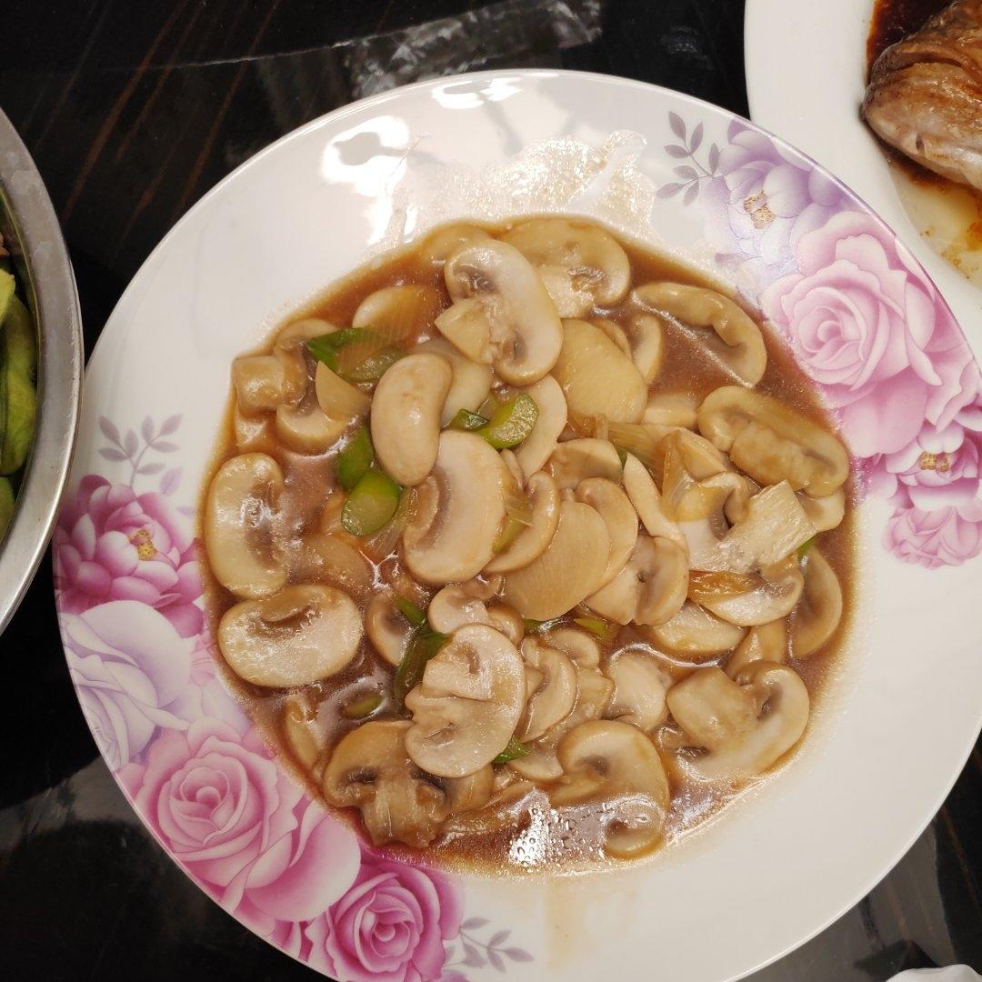 素炒口蘑（快手家常菜）