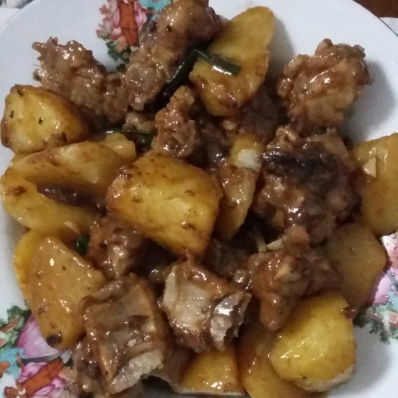 土豆烧排骨
