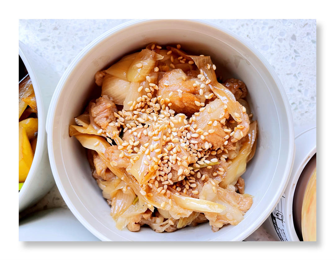 瑞利山和瑞丽安的食堂