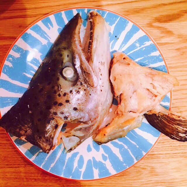 日式盐烤三文鱼头的做法