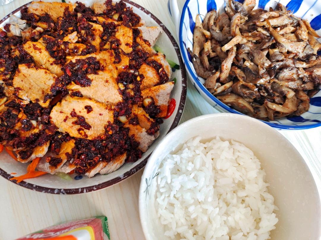 干煸平菇（有肉的味道）