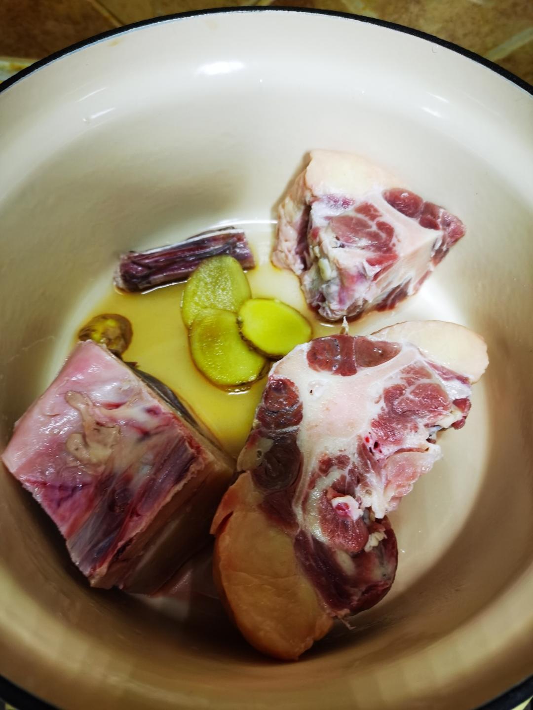 番茄牛尾汤【电磁炉食谱12月】