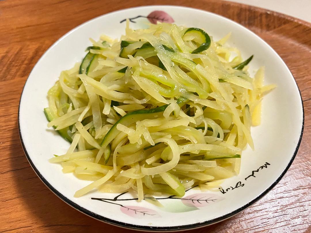 黄瓜炒土豆丝