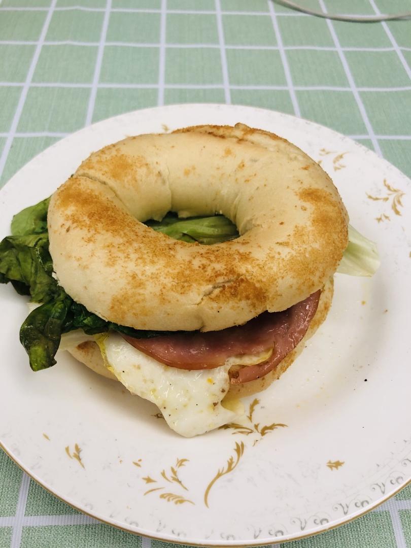 黑芝麻全麦贝果（不用揉出手套膜的快手做法）