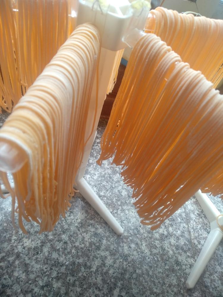 胡萝卜面条(压面机版)