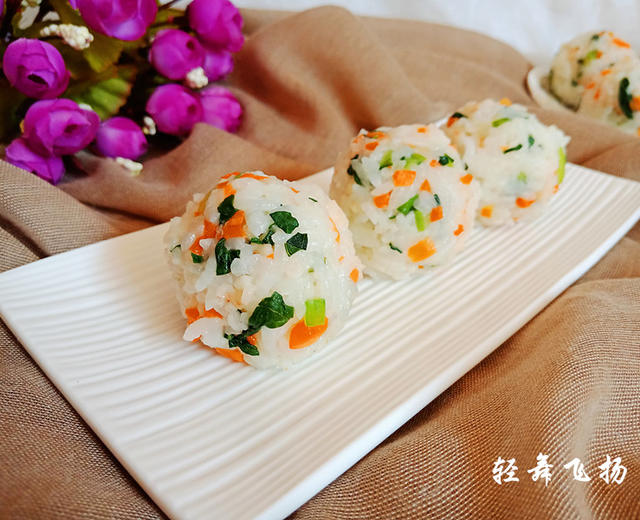 南极磷虾肉饭团的做法