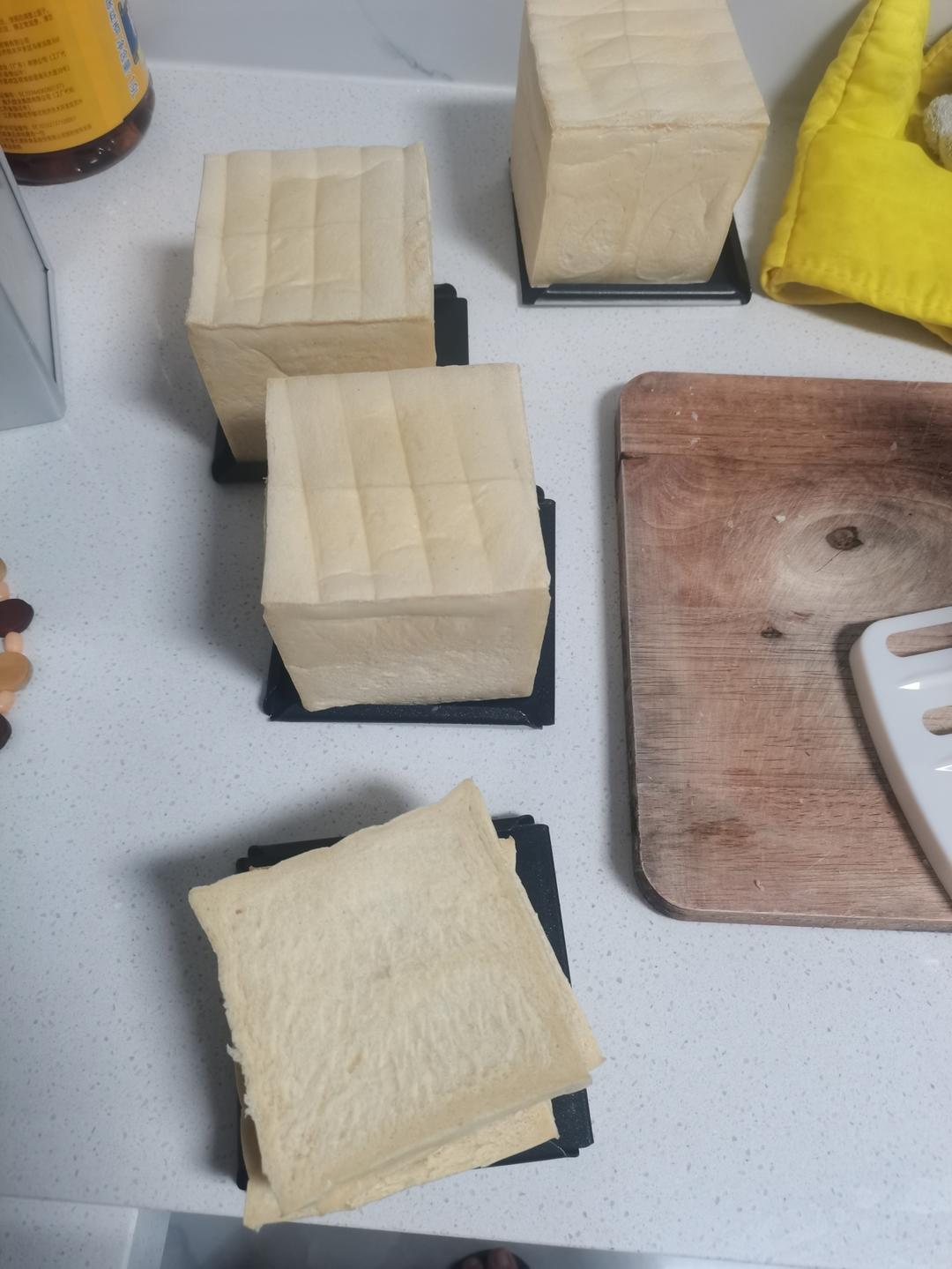 🍞消耗淡奶油吐司｜无黄油｜软绵绵｜奶香浓郁