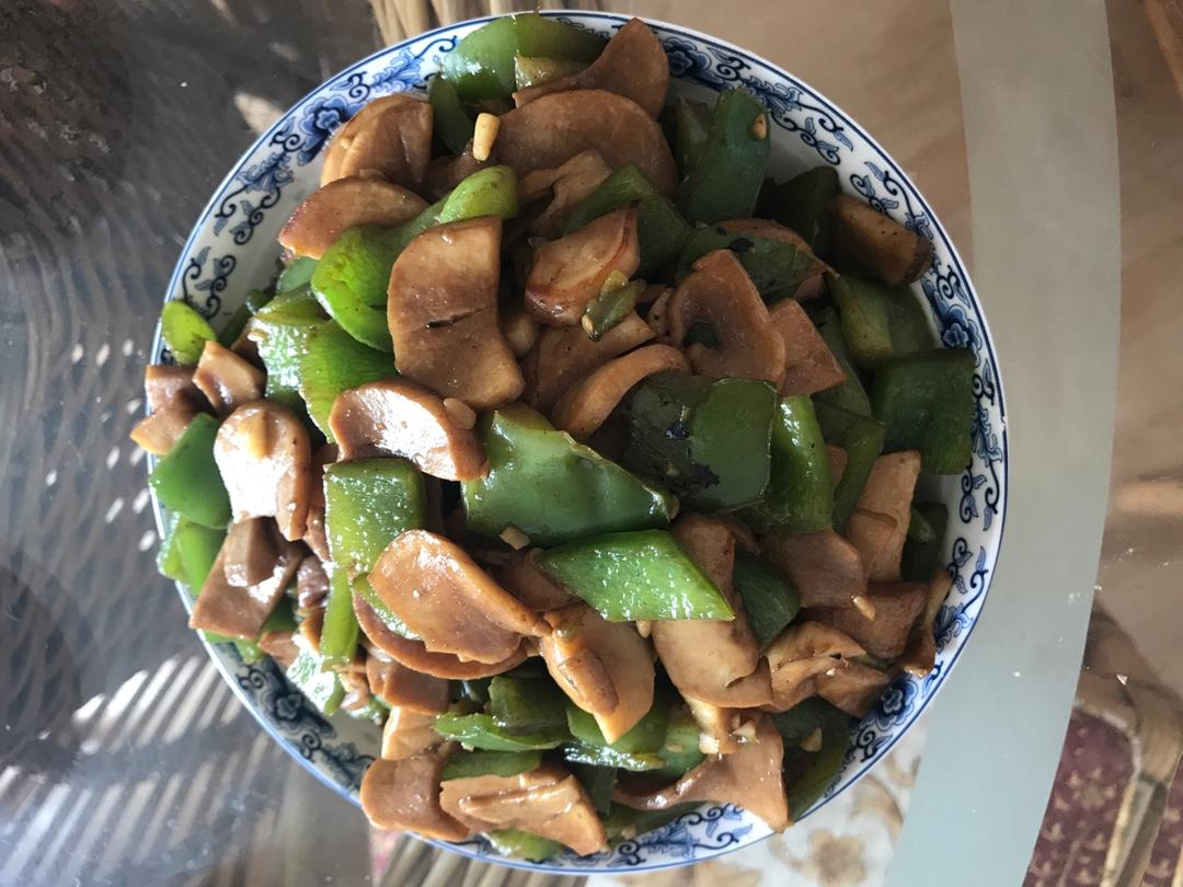 青椒素炒杏鲍菇