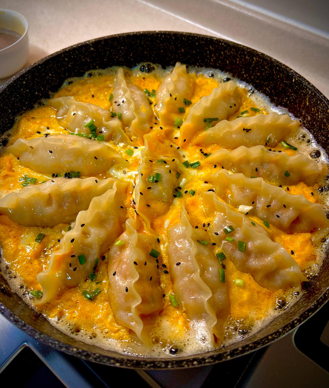 抱蛋煎饺（关键小步骤）