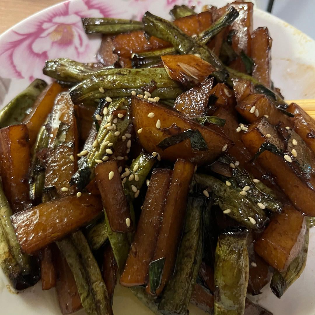 好吃到舔盘！酱烧土豆豆角