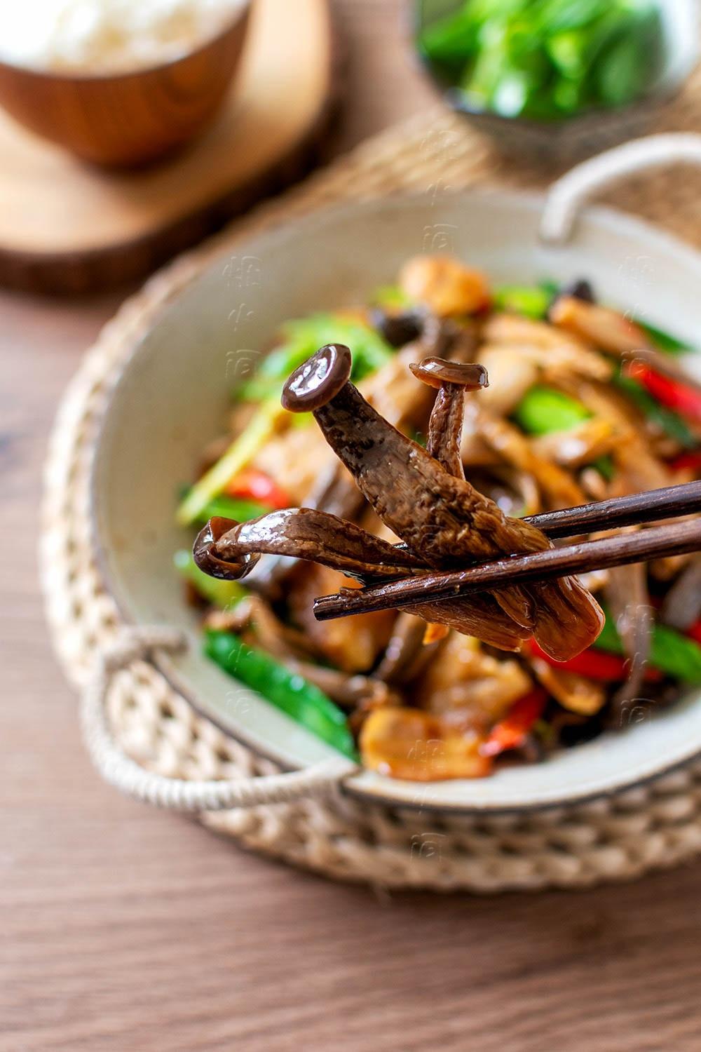 『快手下饭菜』鹿茸菇小炒肉｜简单好吃人人夸👍🏻