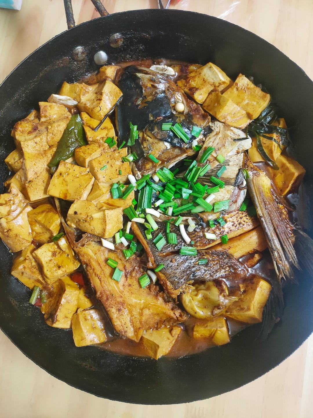 xyh1056做的铁锅鱼头炖豆腐