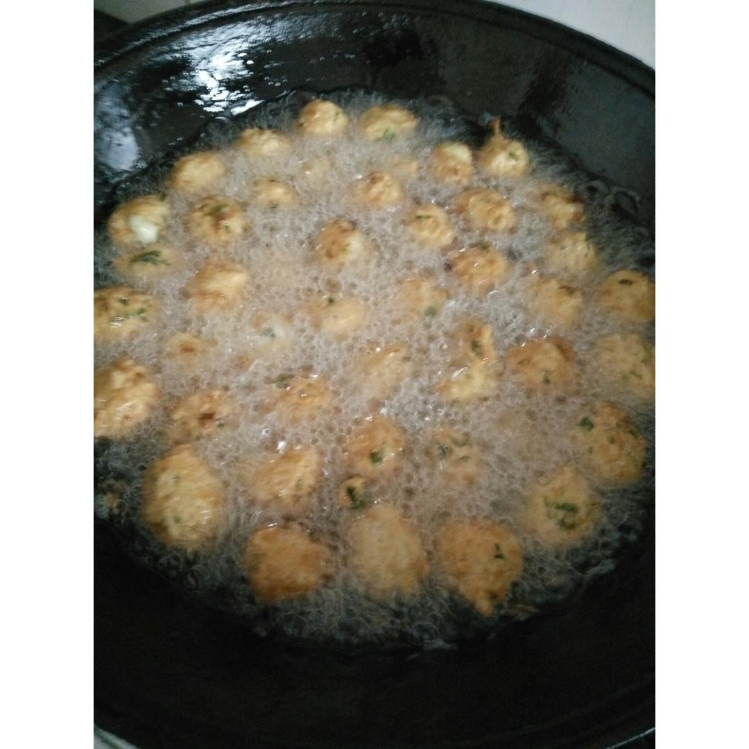 炸白萝卜馒头丸子