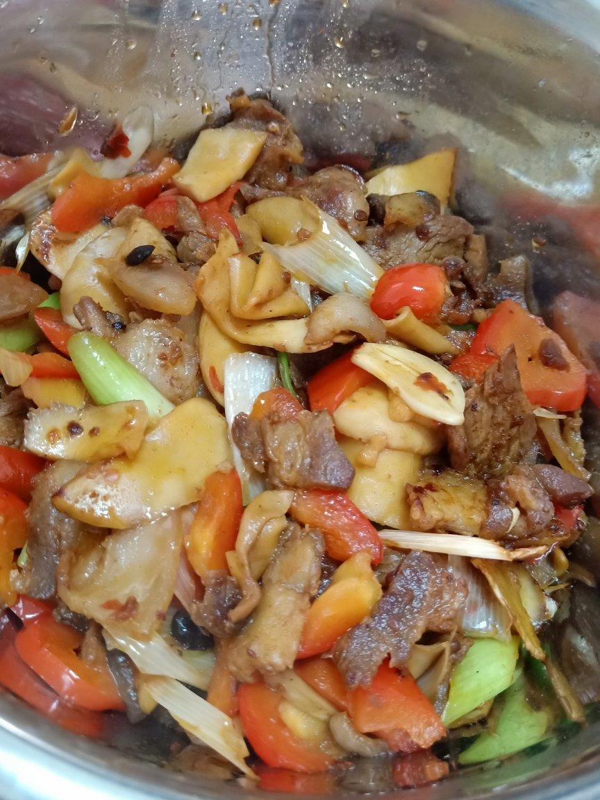 杏鲍菇炒肉