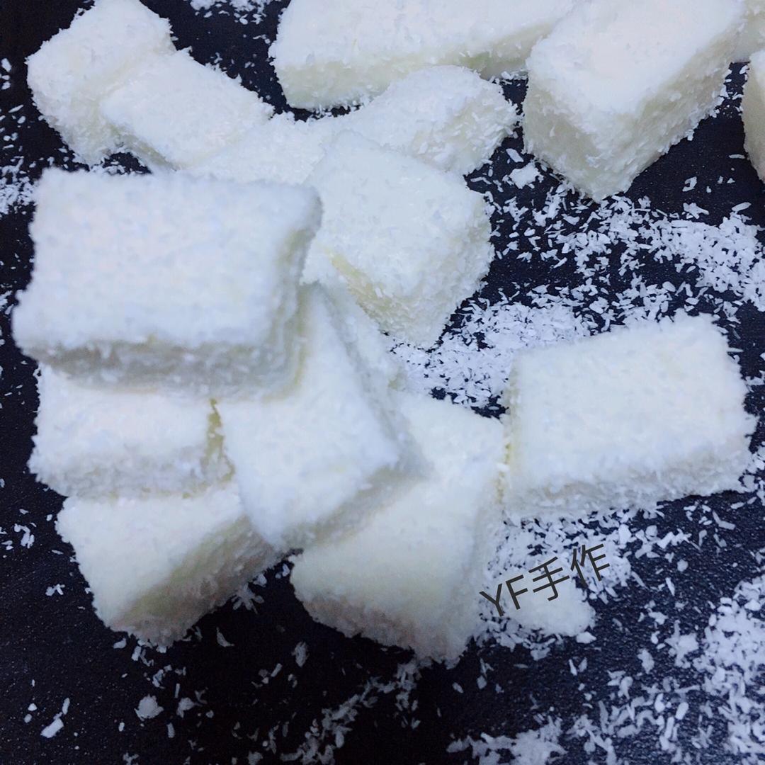 完胜85度C牛奶椰丝小方