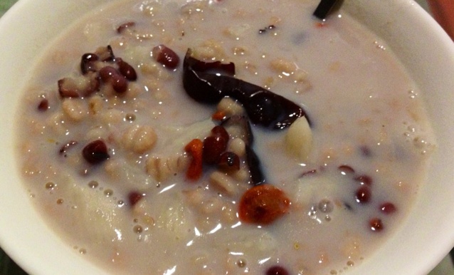 山药豆薏米红豆粥