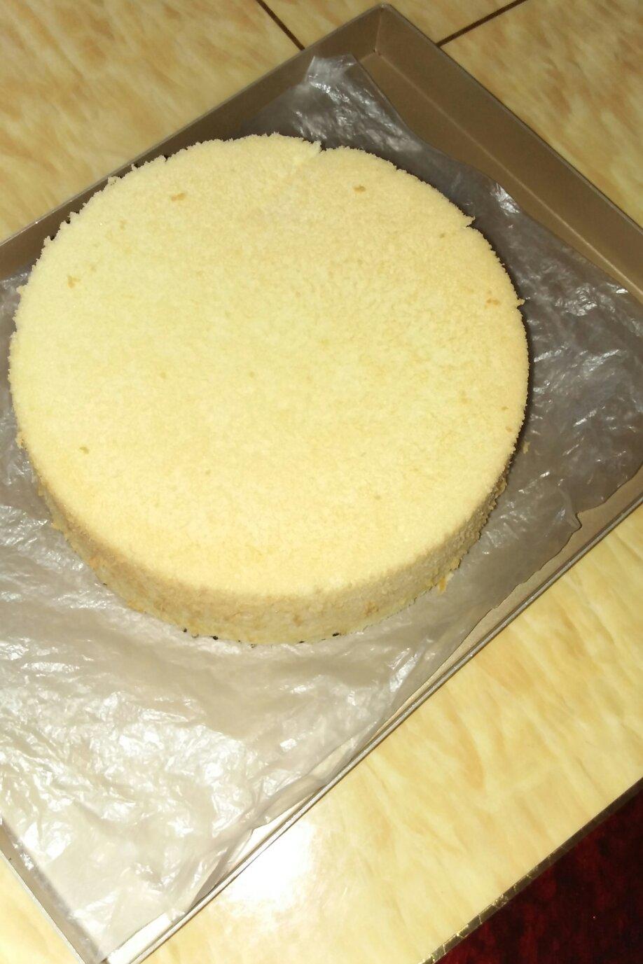 简单好做的8寸戚风蛋糕