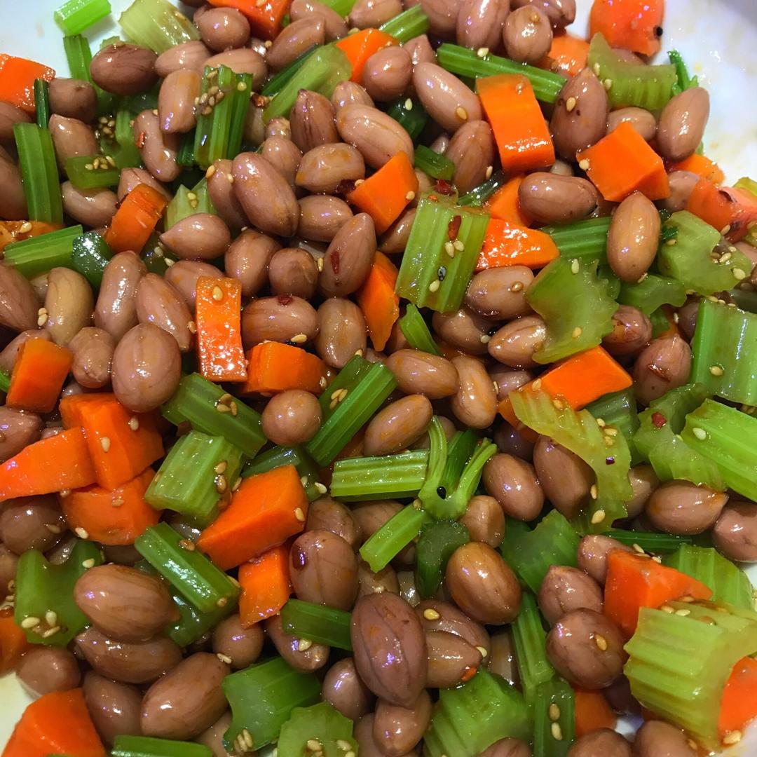 凉拌芹菜花生米胡萝卜