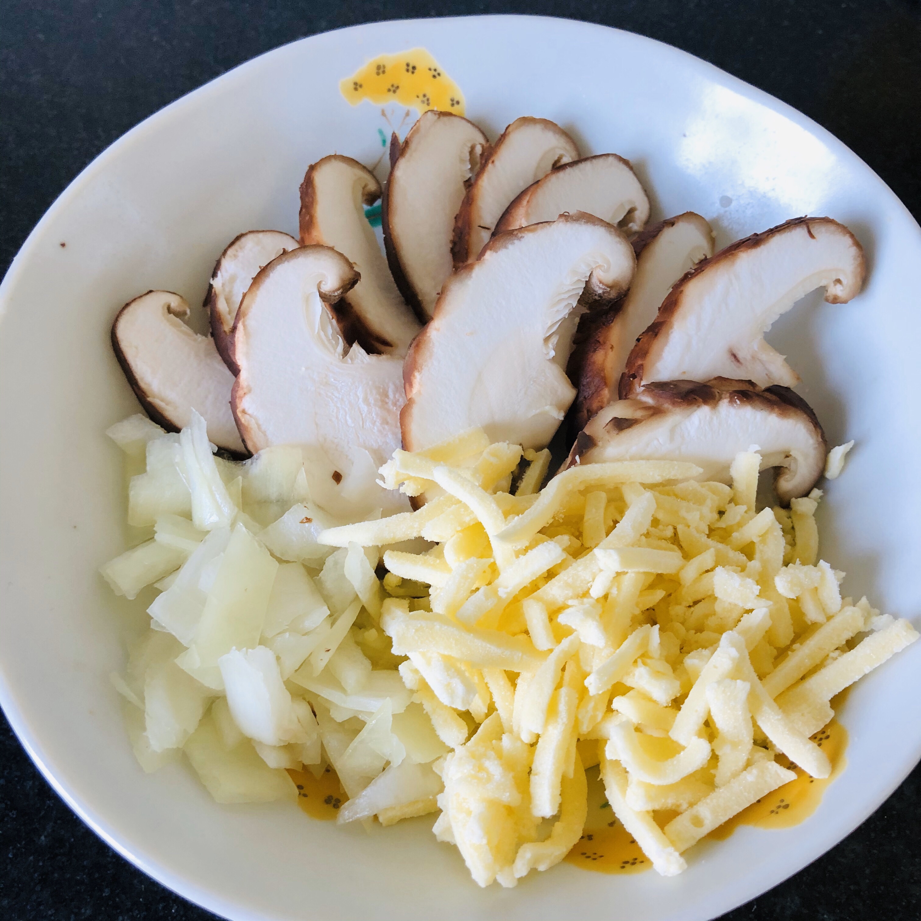 芝士焗香菇蛋～营养美味能量早餐的做法 步骤1