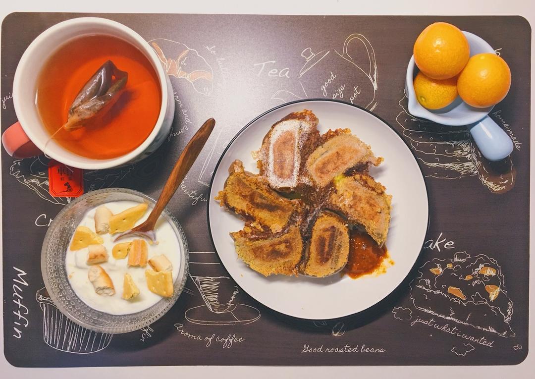 减脂营养利器黑麦辣白菜鸡肉杂蔬饺子