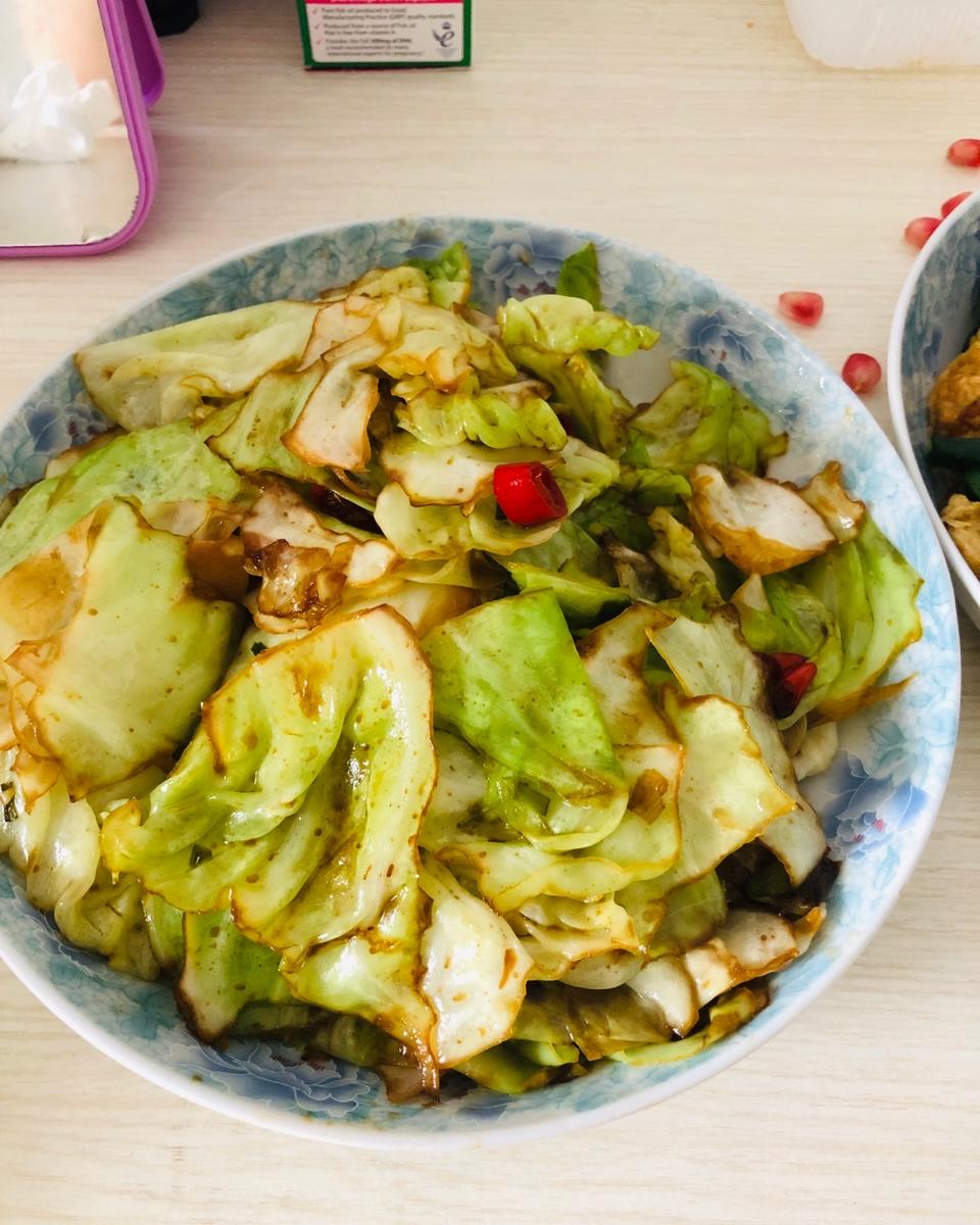 厨师长教你：“手撕包菜”的家常做法,简单又不失美味