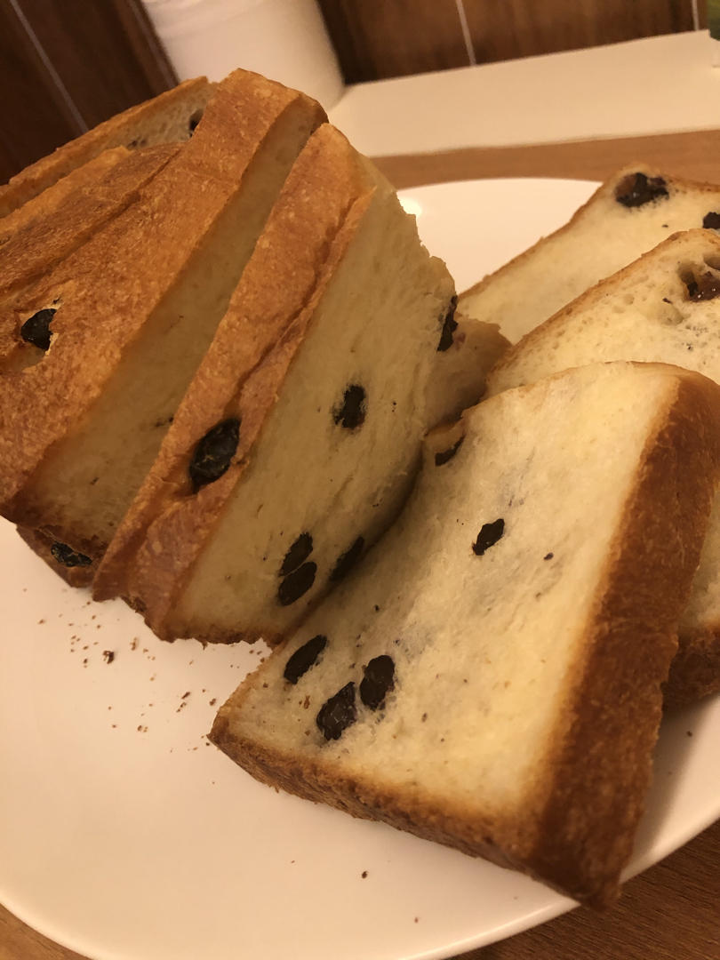 我最近每天做一个的葡萄干吐司，真的超松软好吃！