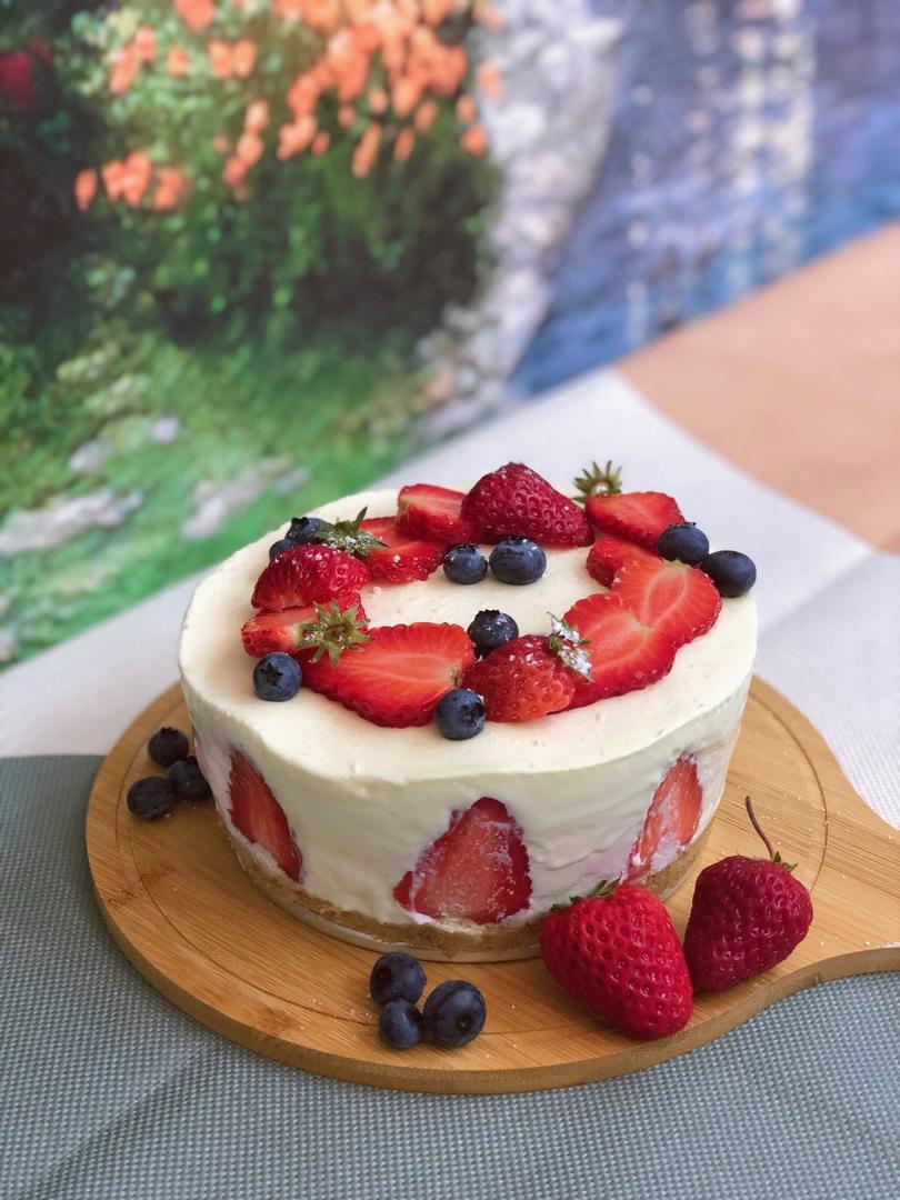 草莓慕斯（6寸）