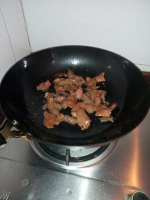 “香菜炒牛肉”🥩这样做太好吃了‼️的做法 步骤3
