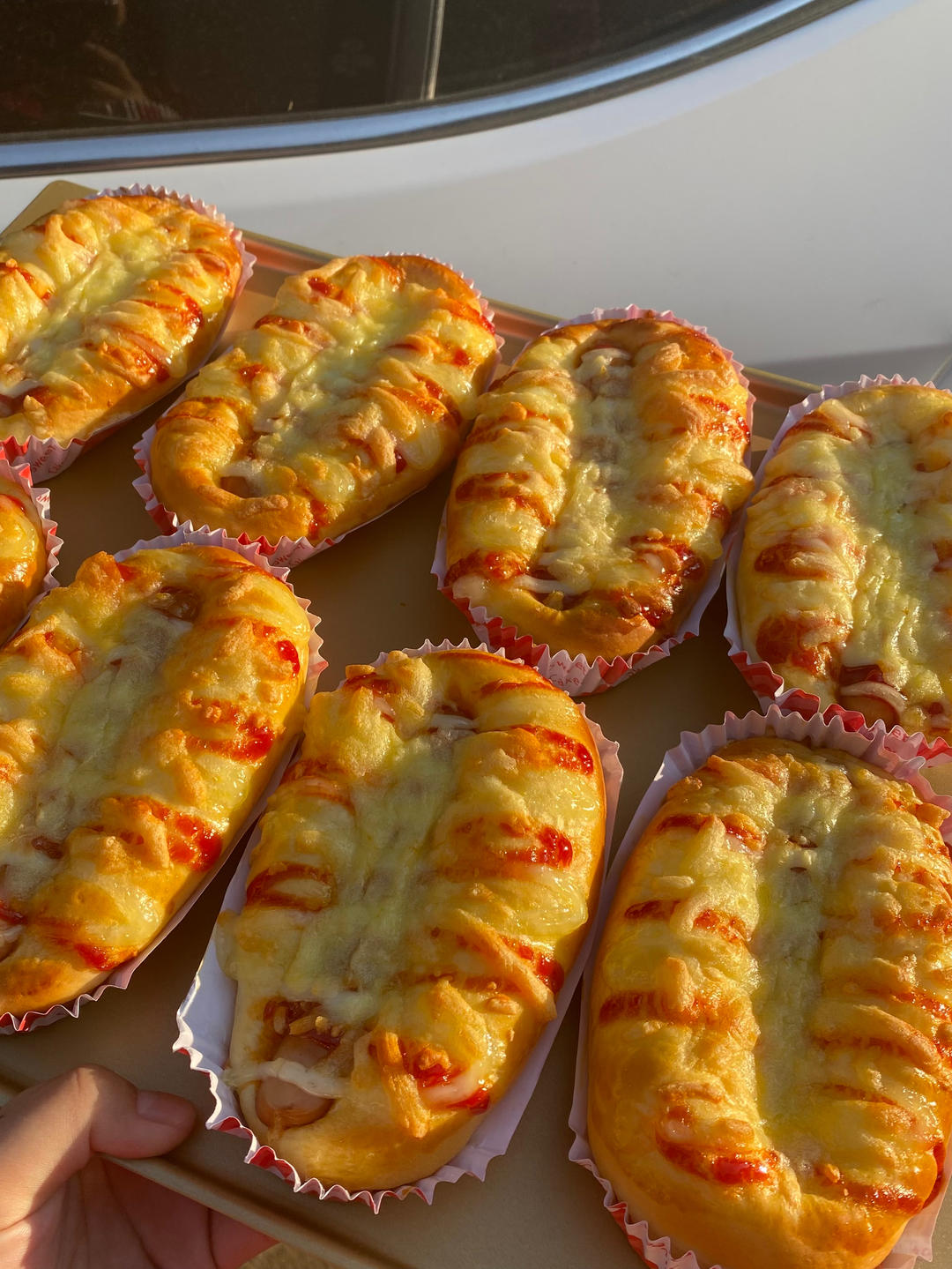 一个面团撑起一家店的台式面包—香肠面包