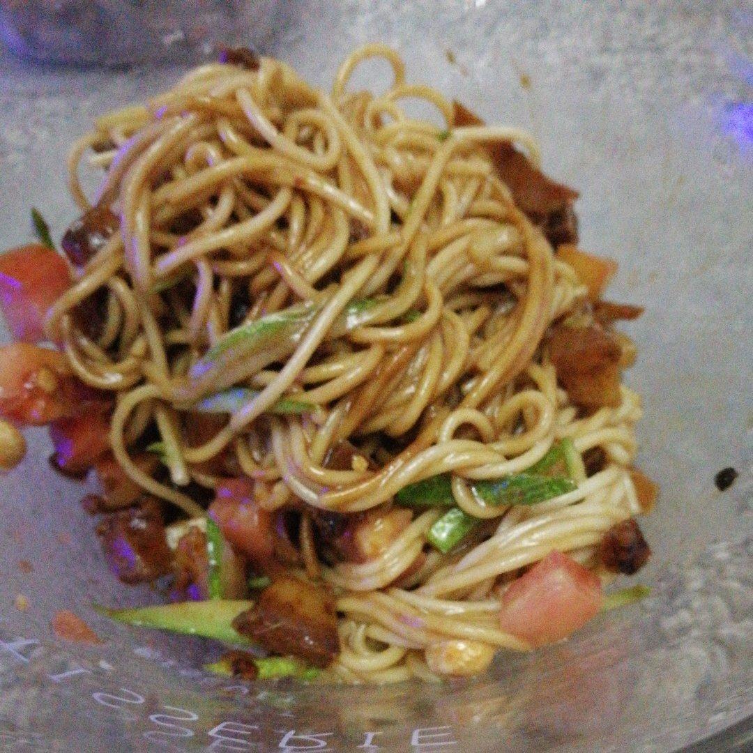 一夫食堂半半拌面