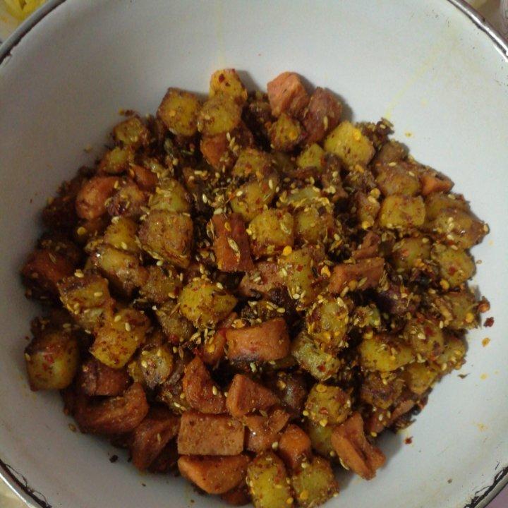 香辣过瘾❗️超好吃孜然火腿土豆丁，吃一口就沦陷❗️