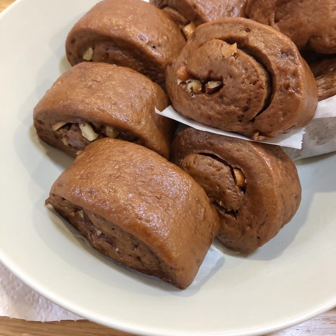 松软黑可可核桃馒头