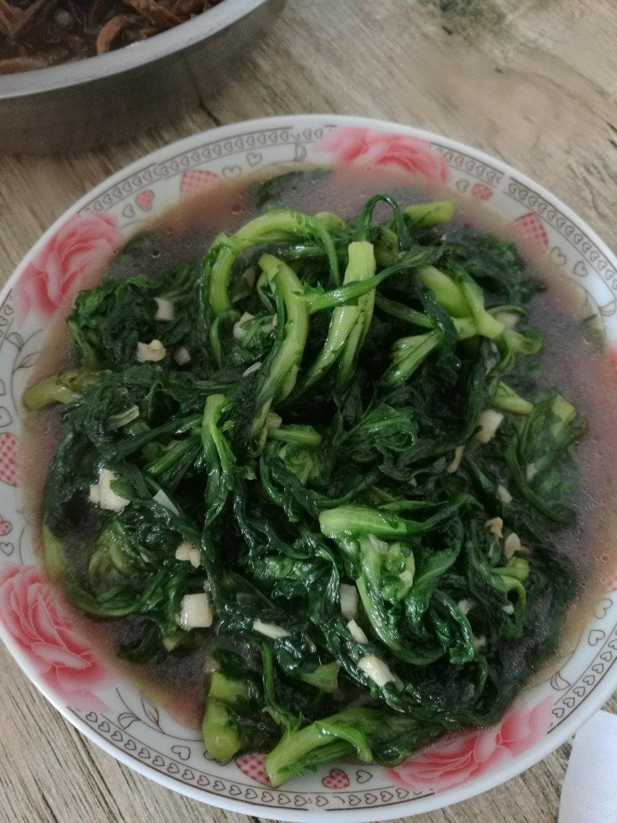 清炒茼蒿