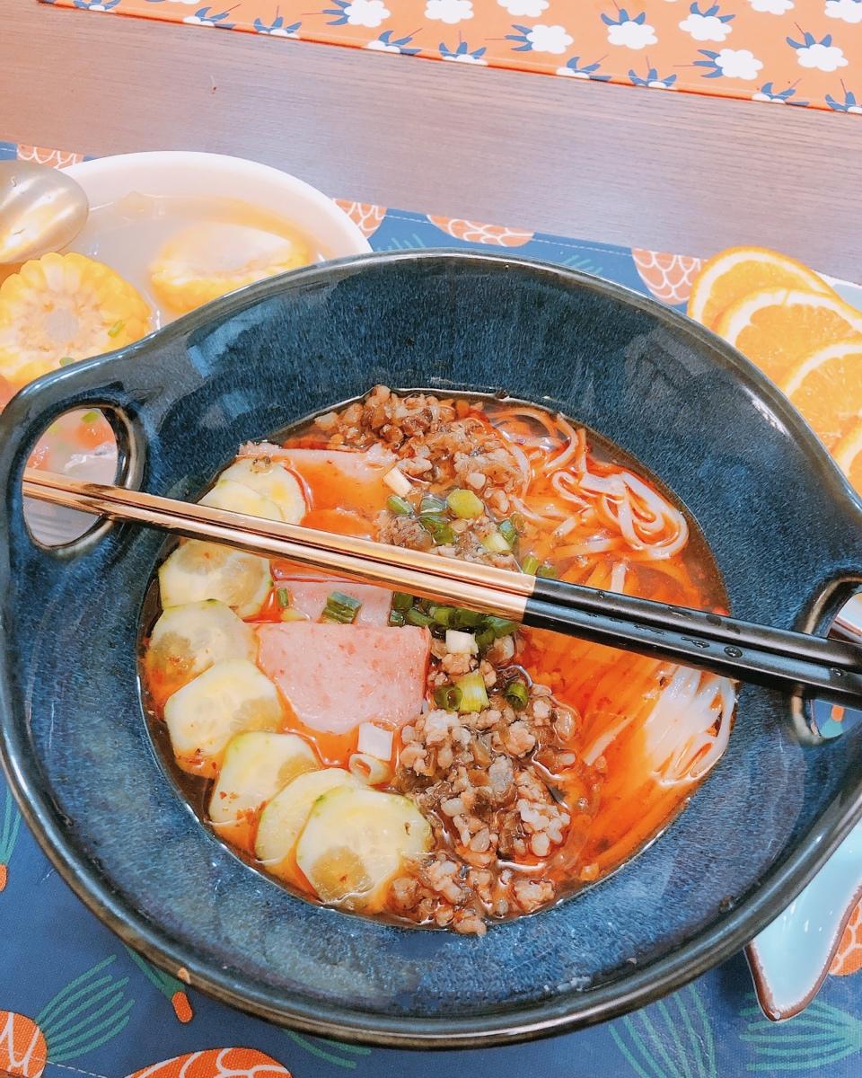 十分钟就能吃到的肉臊子面