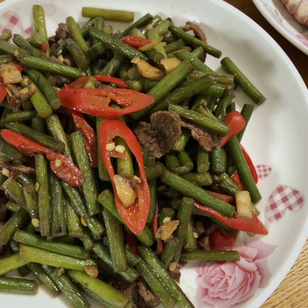 蒜苗炒牛肉